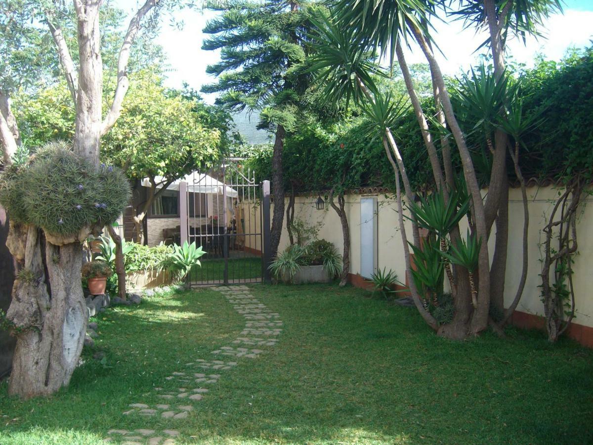 Villa Singola -Sole-Luna-Casavilladusoleil Acireale Dış mekan fotoğraf