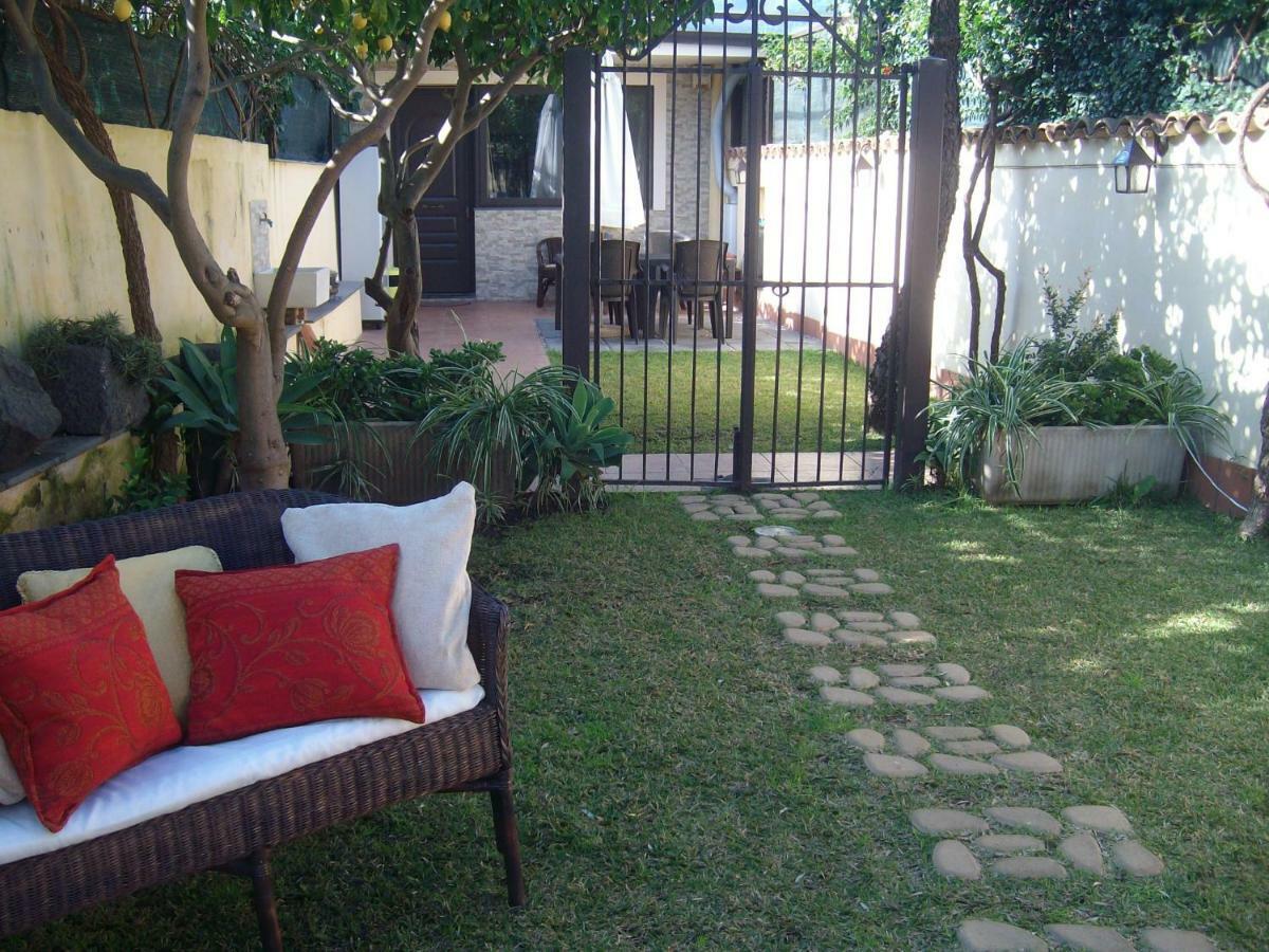 Villa Singola -Sole-Luna-Casavilladusoleil Acireale Dış mekan fotoğraf